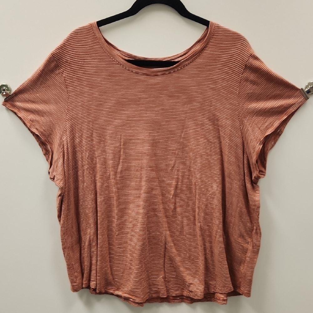 Old Navy Short Sleeve Striped Tee in Rust/Copper